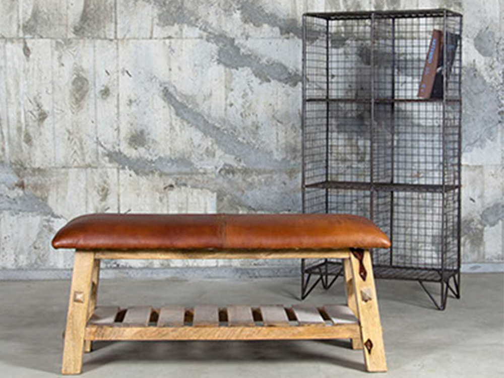 Wooden bench w/lather top