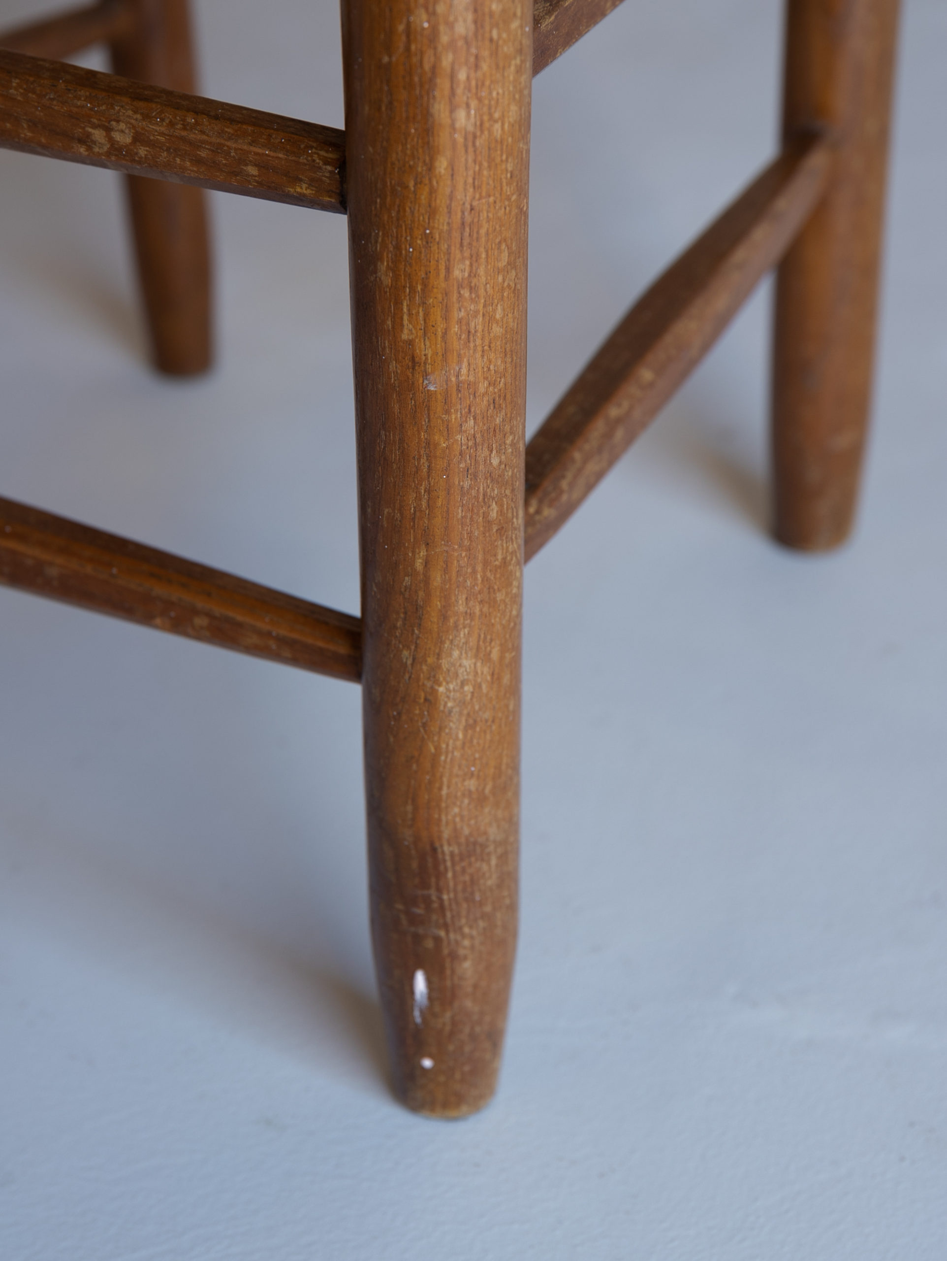 n°19 ‘Bauche’ Chair by Charlotte Perriand