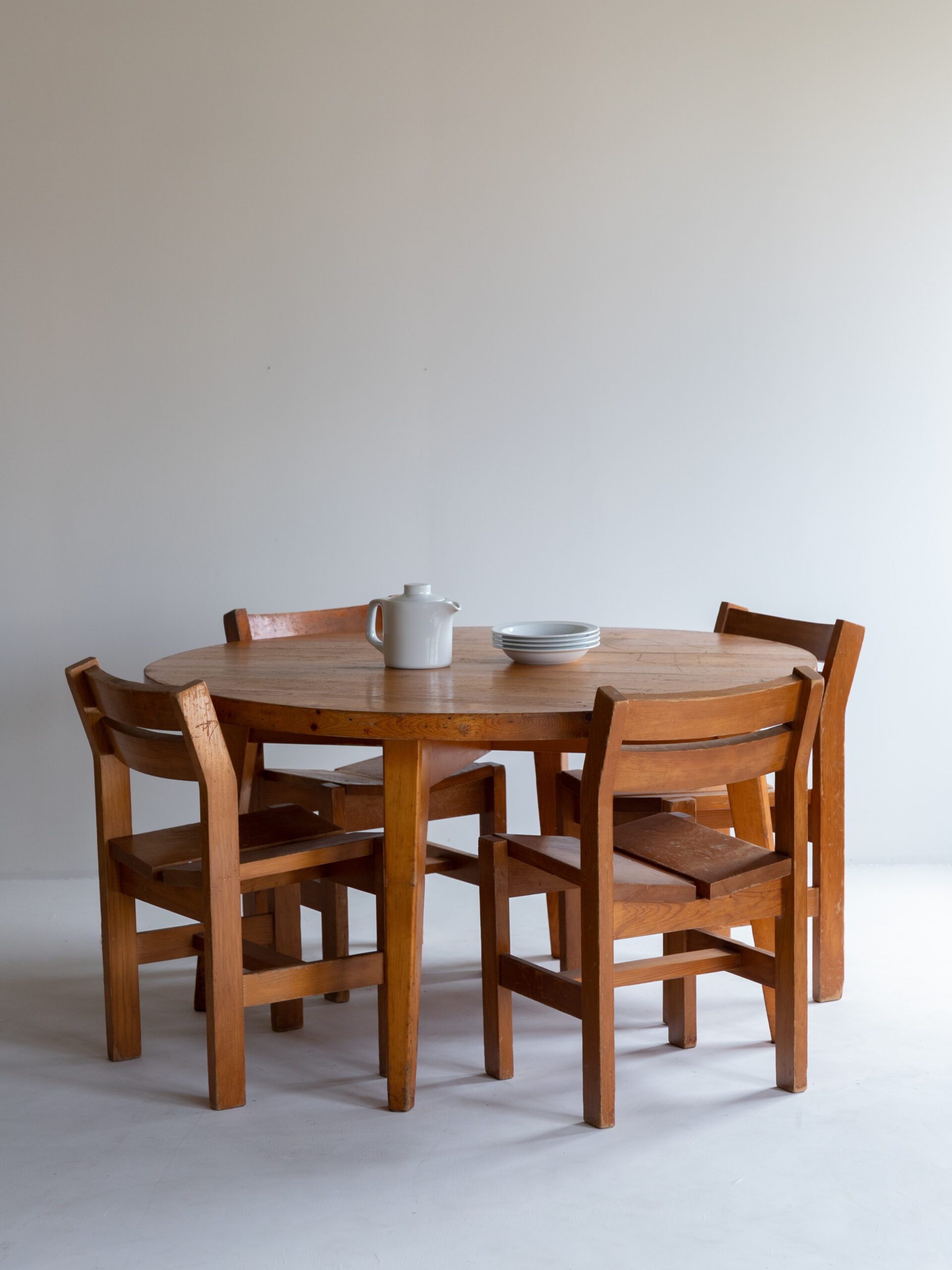 Vintage round table by Christian Durupt and Charlotte Perriand, 1968