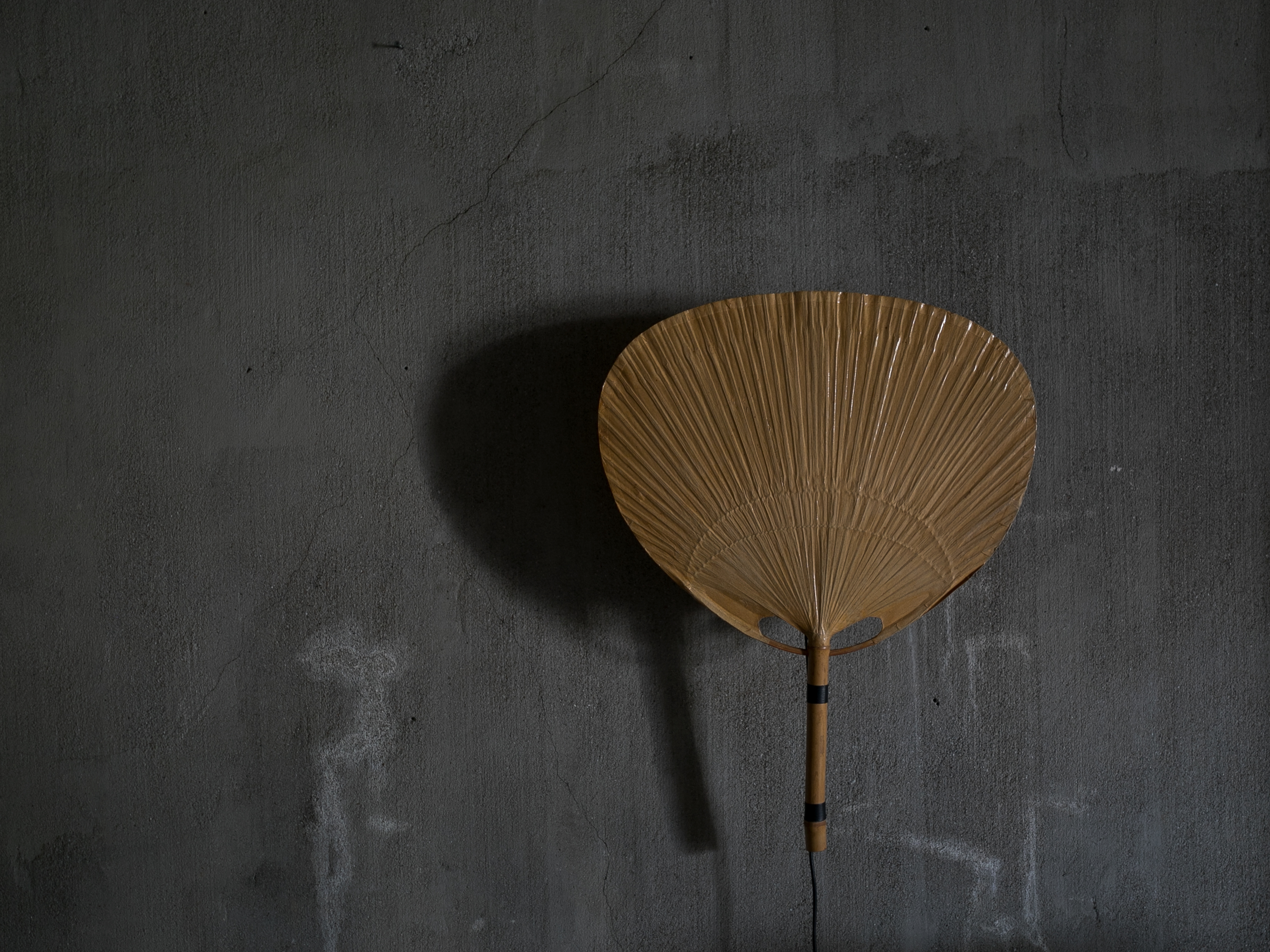Uchiwa Wall Lamp by Ingo Maurer