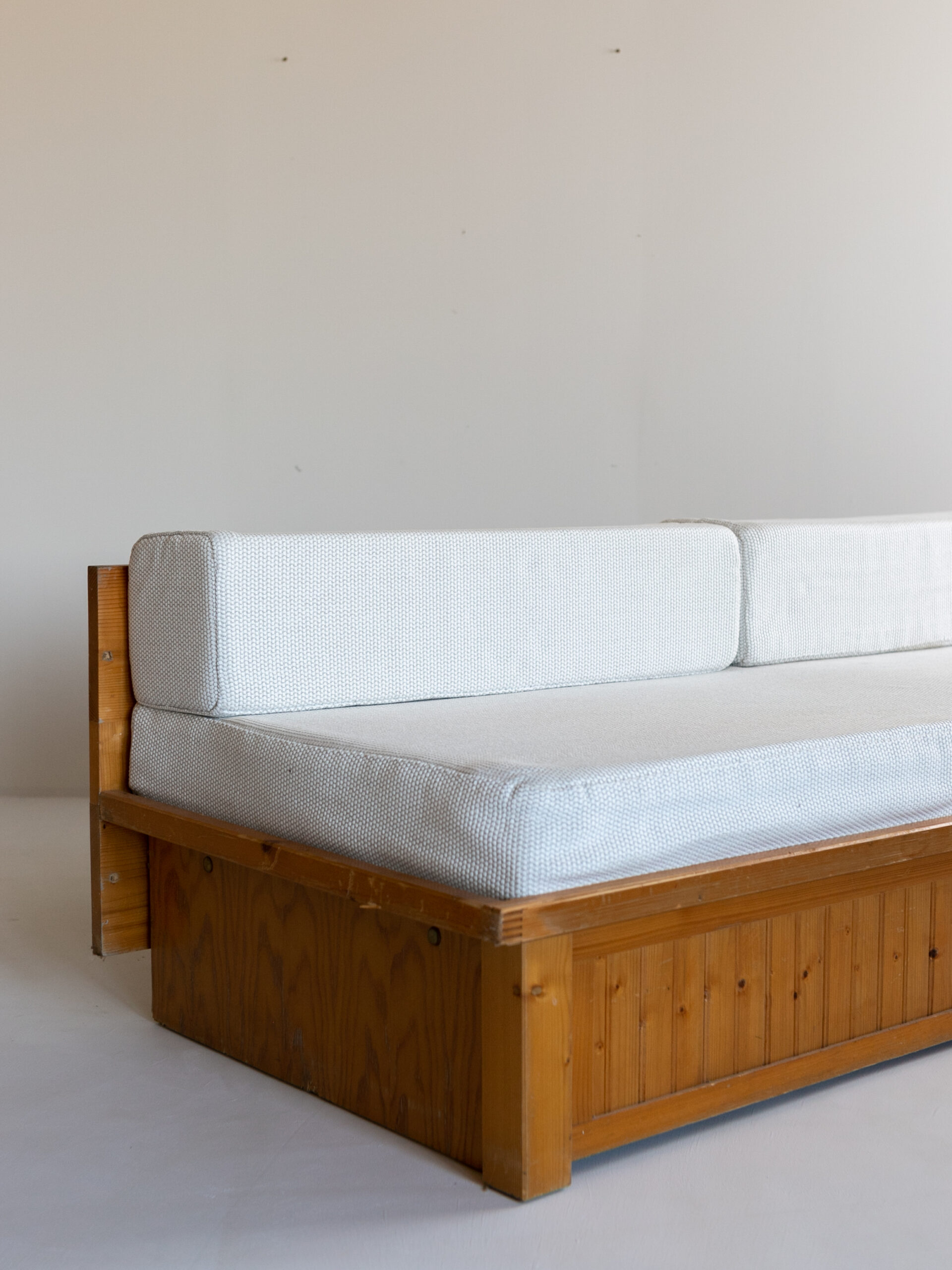 Day bed for Les Arcs by Charlotte Perriand