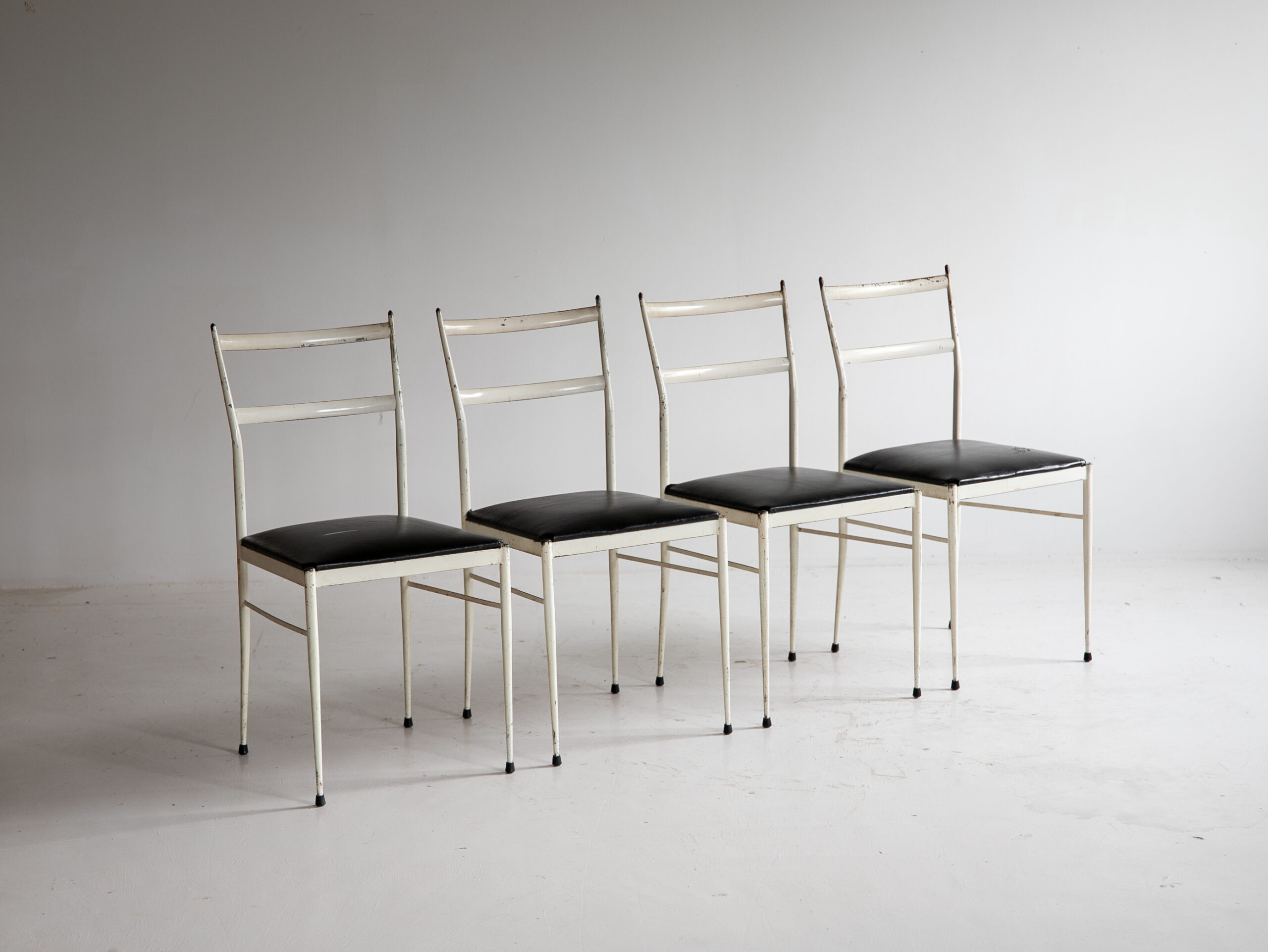Italian modern dining chairs in the Gio Ponti style